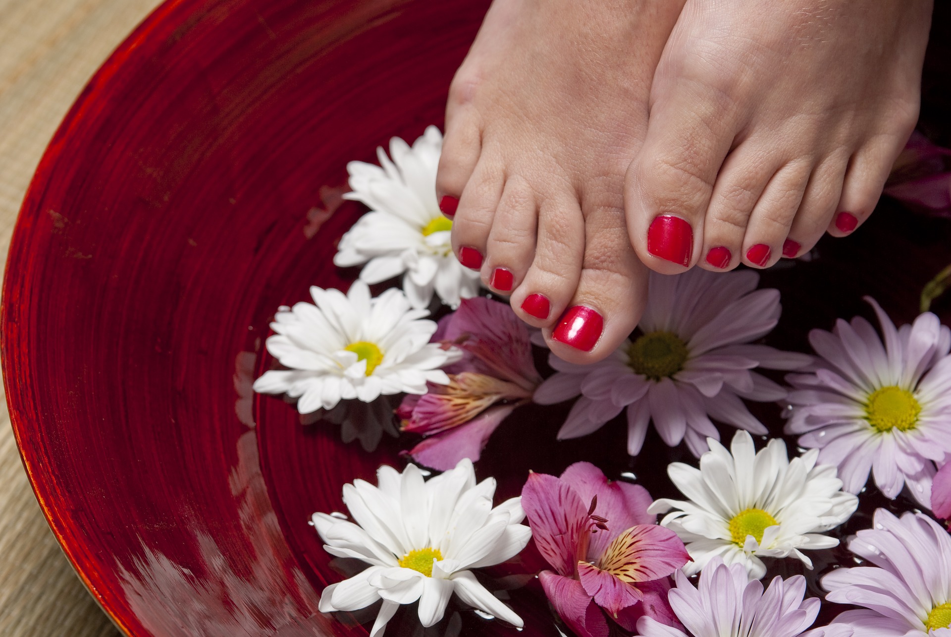 services photo feet